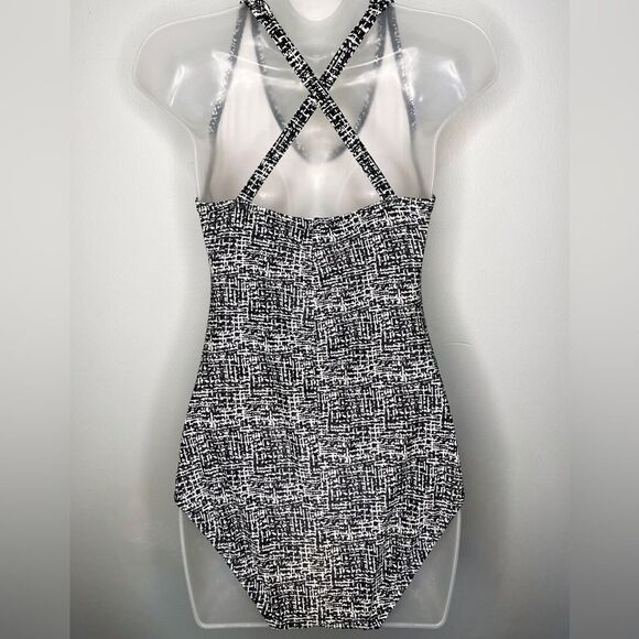 SPEEDO High V-Neck Black &
Ivory Graphic One Piece Size 10 - Picture 3 of 7